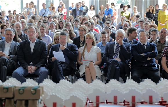 Priznanja učenicima za uspjeh na međunarodnim natjecanjima