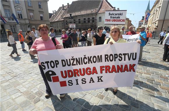 Udruga Franak prosvjedovala je na Markovu trgu 03.07.2015.