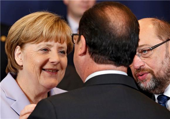 GRČKI REFERENDUM: Hollande i Merkel u ponedjeljak razgovaraju o Grčkoj