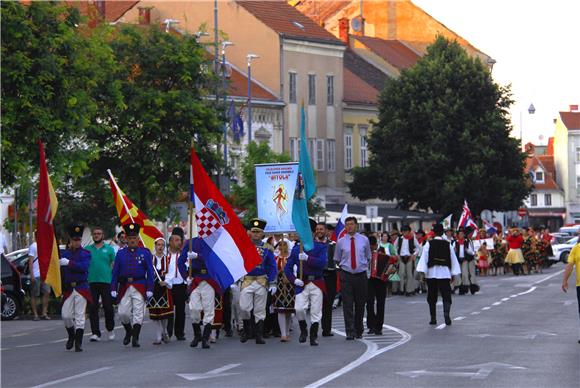 U Karlovcu počeo 18. međunarodni festival folklora 