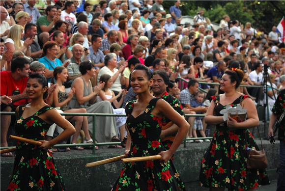 U Karlovcu počeo 18. međunarodni festival folklora 