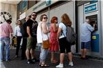 GREECE ECONOMY CRISIS BANK QUEUES