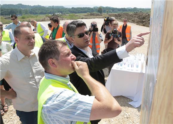 Milanović i Hajdaš Dončić obišli cestovna gradilišta u Zagorju