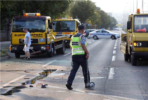 Zagreb: sudar šest automobila, dvije osobe ozlijeđene 