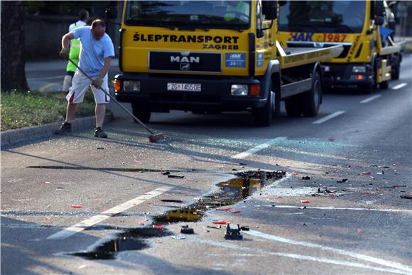 Zagreb: sudar šest automobila, dvije osobe ozlijeđene 