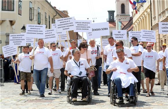 Visia Croatica, nevladine i braniteljske udruge protiv privatizacije Imunološkog