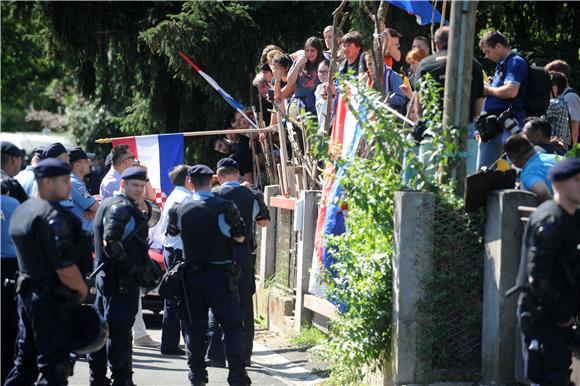 Deložacija obitelji Cvjetković iz kuće na zagrebačkom Bukovcu