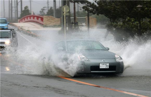 JAPAN WEATERH TYPHOON