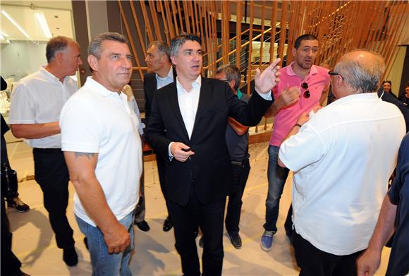 Milanovic visits building site of Alka Museum in Sinj