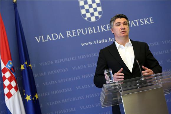 Premijer Milanović i ministri Grčić i Hajdaš Dončić predstavili projekt prometnog povezivanja juga Hrvatske