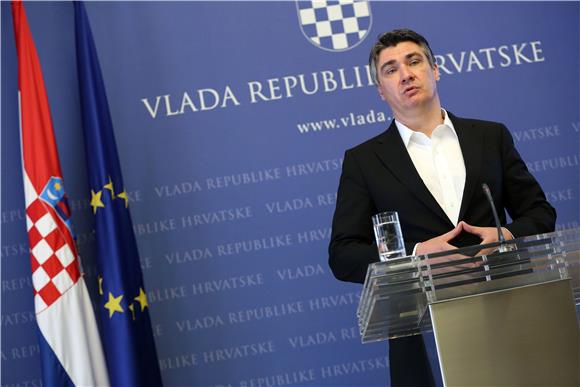 Premijer Milanović i ministri Grčić i Hajdaš Dončić predstavili projekt prometnog povezivanja juga Hrvatske