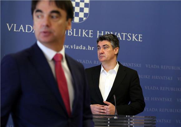 Premijer Milanović i ministri Grčić i Hajdaš Dončić predstavili projekt prometnog povezivanja juga Hrvatske