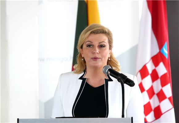 Grabar-Kitarović: požari pokazuju važnost koncepta domovinske sigurnosti