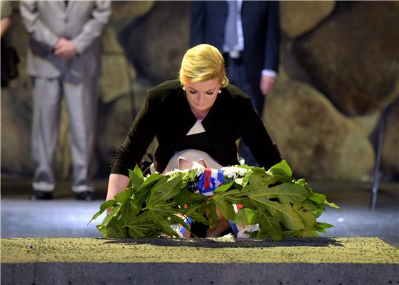 Croatian president expresses deepest remorse in Yad Vashem