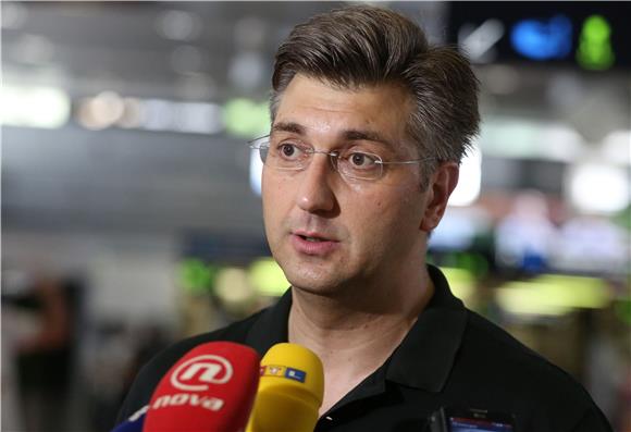 Plenković: Ukrajini nužno pomoći u mirnoj reintegraciji