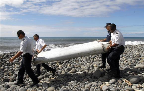 Nestali MH370 skrenuo pozornost na otok vulkana i morskih pasa