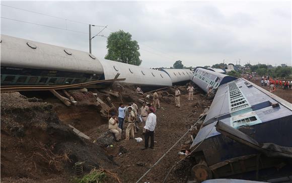 INDIA TRAIN ACCIDENT