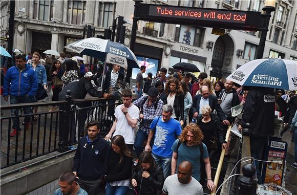 epaselect BRITAIN TUBE STRIKE