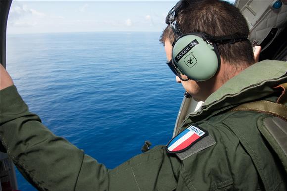 IN FLIGHT FRANCE LA REUNION MH370 SEARCH