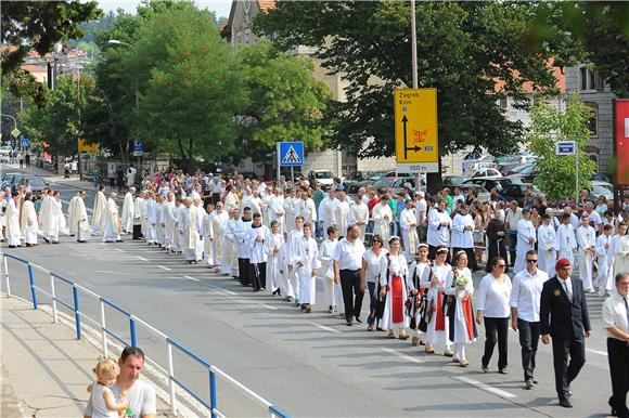 Sinj: procesija u povodu Velike Gospe 15.08.2015.