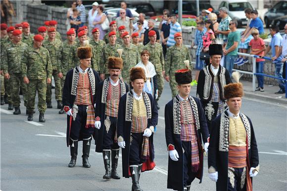 Sinj: procesija u povodu Velike Gospe 15.08.2015.