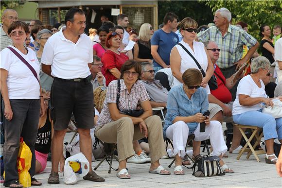 Misno slavlje u marijanskom svetištu Gospe od Utočišta u Aljmašu 15.08.2015.