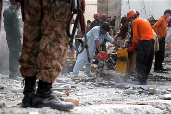 PAKISTAN SUICIDE BOMB ATTACK