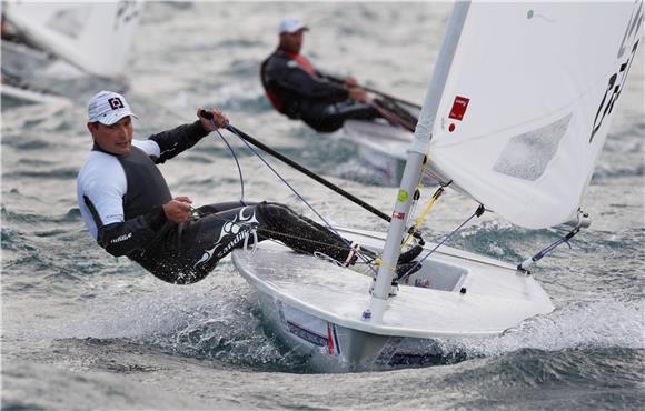 Predolimpijska regata: Stipanović nakon šest jedrenja treći, Tina Mihelić 11. 