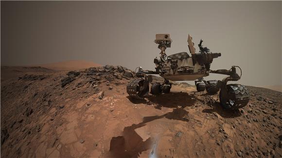 SPACE MARS NASA CURIOSITY SELFIE