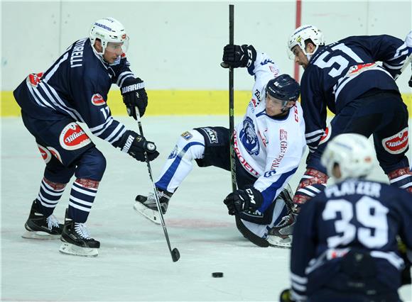 Medveščak - VSV Villach 9-0 21.08.2015.