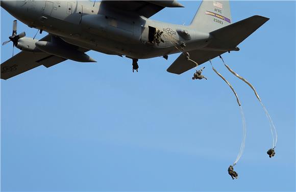 ROMANIA NATO MULTINATIONAL AIRBORNE EXERCISE