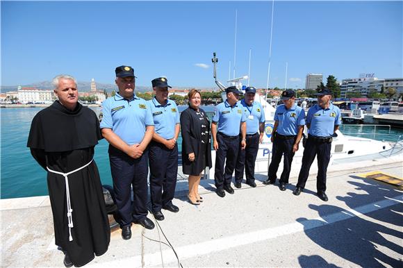 Svečani ispraćaj policijskog plovila 'Sveti Dujam' i posade u operaciju 'Poseidon Sea 2015.'