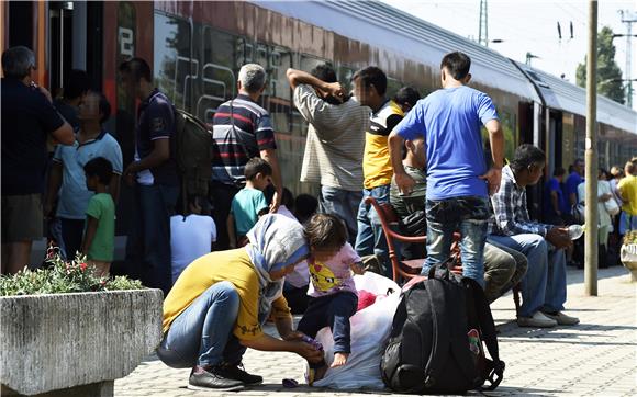 HUNGARY AUSTRIA MIGRANTS