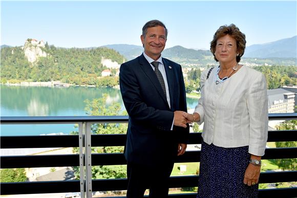 Erjavec asks Great Britain, Bosnia to support arbitration