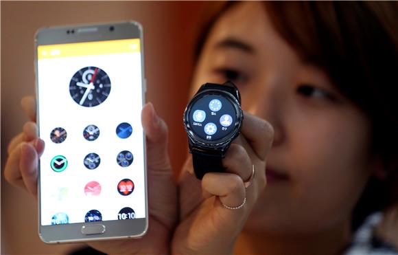 SOUTH KOREA SAMSUNG GALAXY GEAR S2