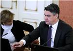 Croatian PM says refugee quotas acceptable, walls not