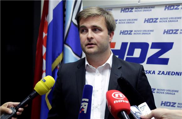 Tiskovna konferencija HDZ-a 4.9.2015.