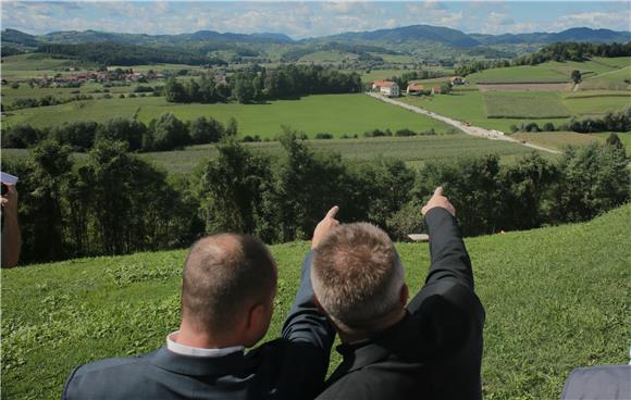 Ministar Hajdaš Dončić u općini Zagorska sela 