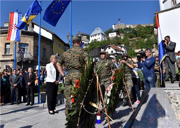 Grabar-Kitarović: Žalimo zbog svih žrtava no za rat je kriva Miloševićeva politika