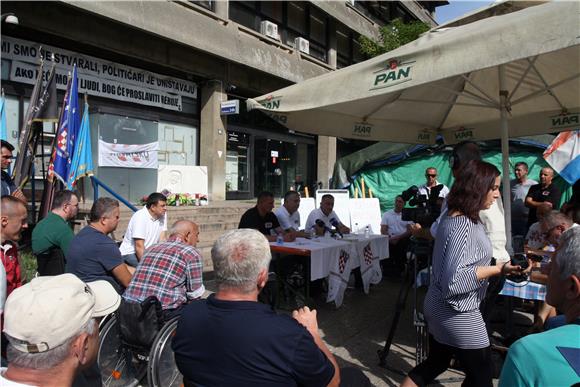 Konferencija za medije udruge '100 posto za Hrvatsku' 