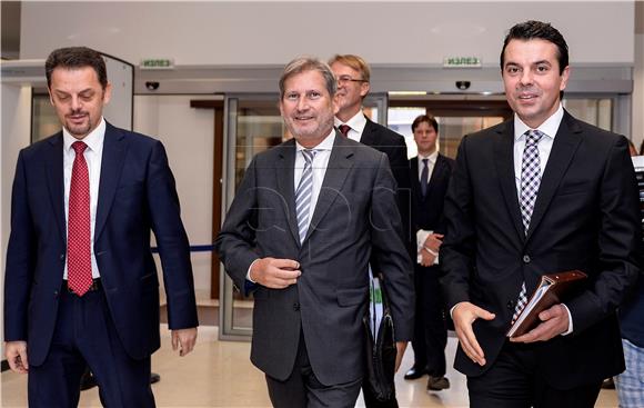 FYROM EU COMISSIONER HAHN VISIT