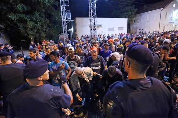 Migrants passing through Croatia, Slovenia, Hungary in large numbers