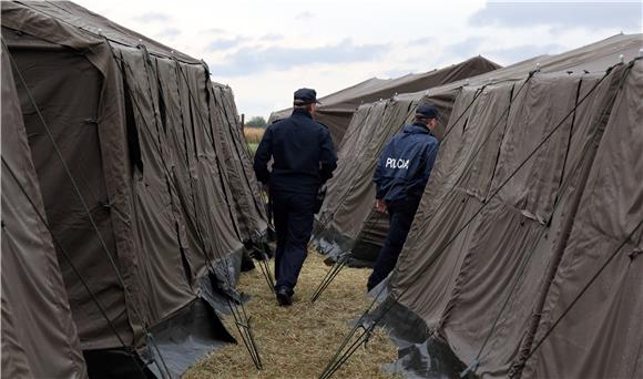 IZBJEGLICE: Izbjeglički kamp u Opatovcu