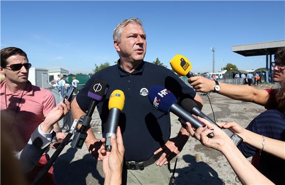 Croatian minister urges joint European solution to refugee crisis