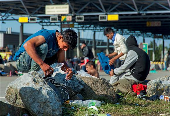 HUNGARY MIGRATION AUSTRIA