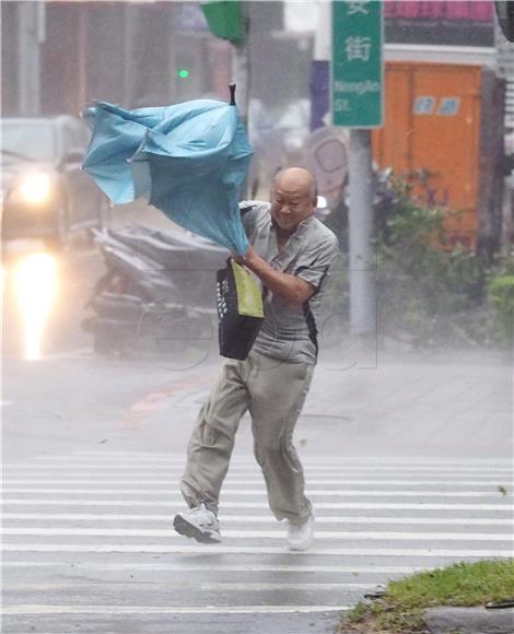 TAIWAN TYPHOON DUJUAN