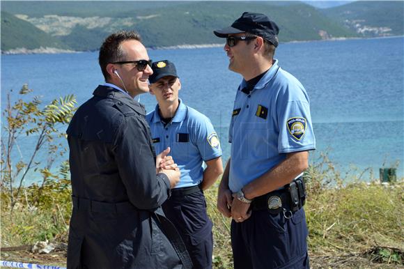 Karamarko nije mogao na Prevlaku zbog policijske blokade na cesti 