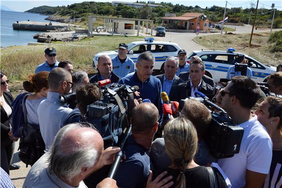 Karamarko nije mogao na Prevlaku zbog policijske blokade na cesti 