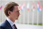 Kurz: Izbjegličku krizu zaustaviti borbom protiv IS-a i nadzorom vanjskih granica EU