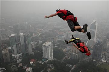 MALAYSIA BASE JUMPING